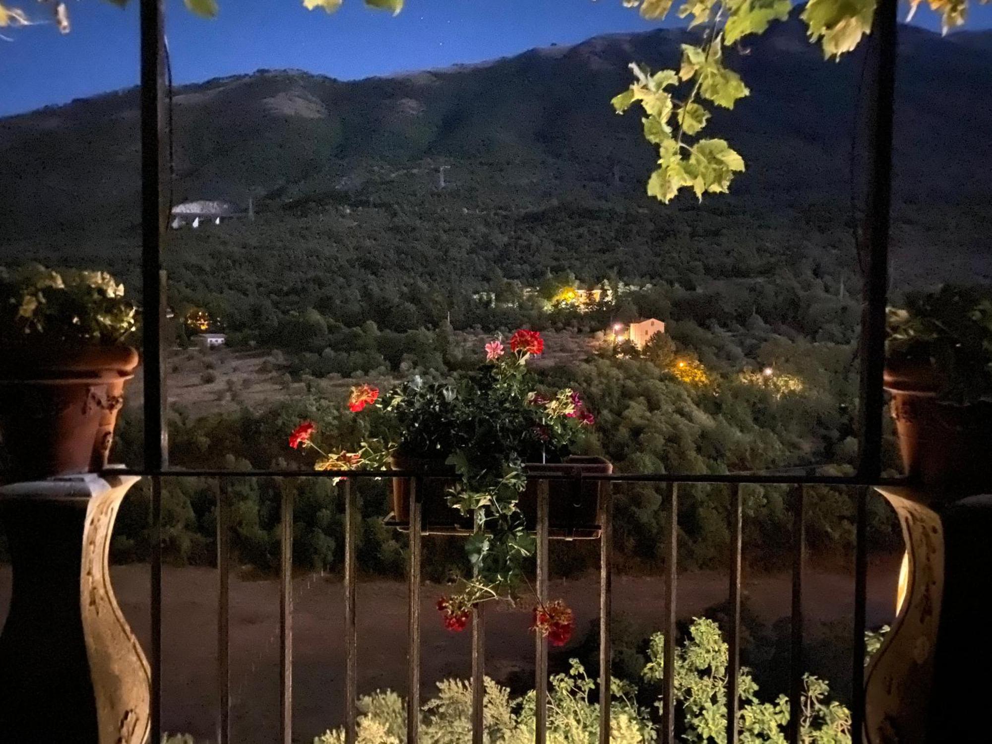 Il Giardinetto Di Pettorano Acomodação com café da manhã Pettorano sul Gizio Exterior foto