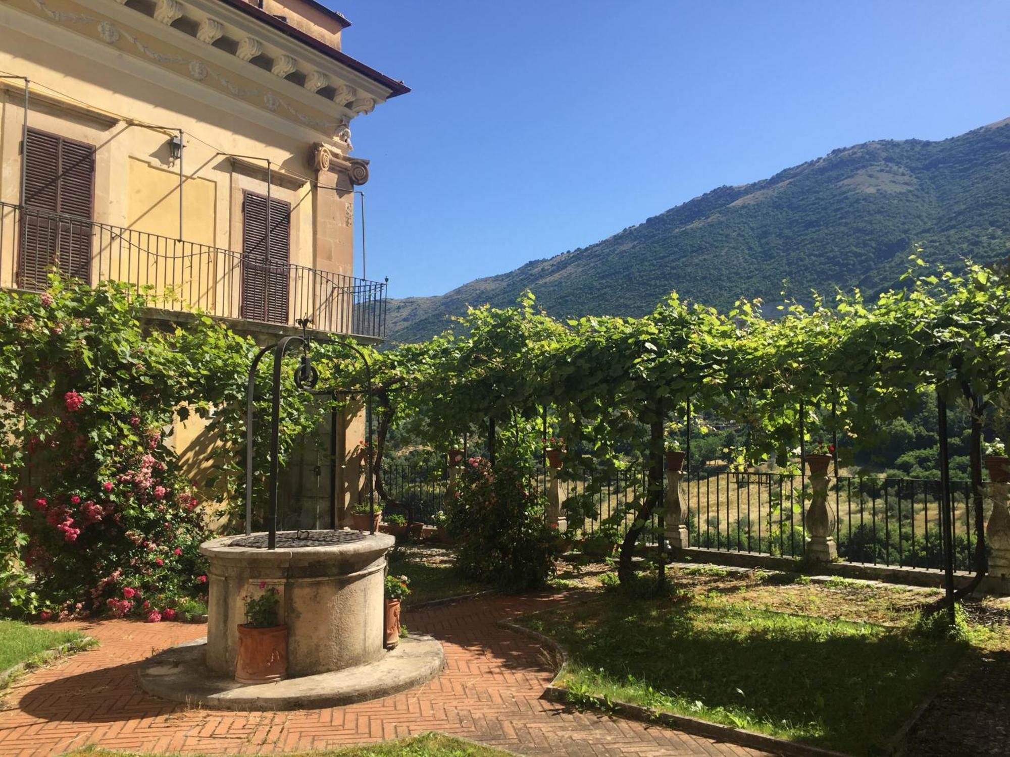 Il Giardinetto Di Pettorano Acomodação com café da manhã Pettorano sul Gizio Exterior foto